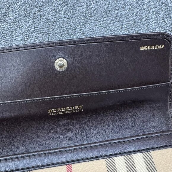 Burberry Leather Wallet 166-032425 - Picture 14 of 14